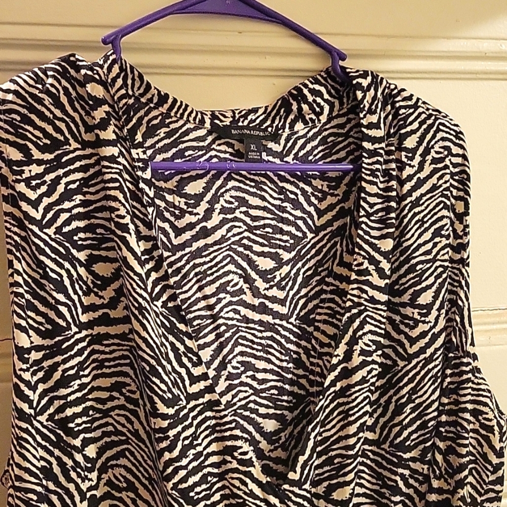 Brand new Banana Repulic V-neck
